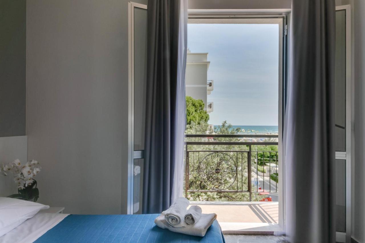 Hotel Quisisana ริมินี ภายนอก รูปภาพ