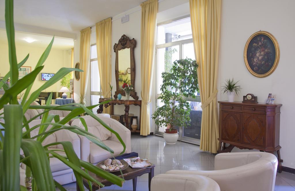 Hotel Quisisana ริมินี ภายนอก รูปภาพ